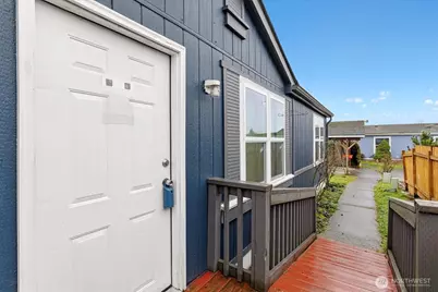 10428 137th Street Ct E #47, Puyallup, WA 98374 - Photo 2