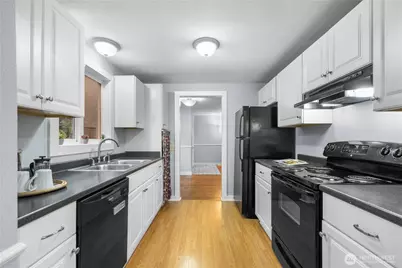 12818 8th Avenue NE, Seattle, WA 98125 - Photo 10