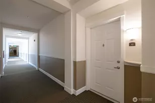 13301 SE 79th Pl, Newcastle, WA 98059 - Photo 4