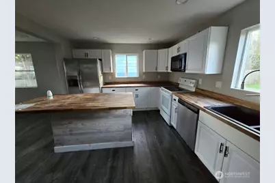 10228 Alaska Street S, Tacoma, WA 98444 - Photo 8