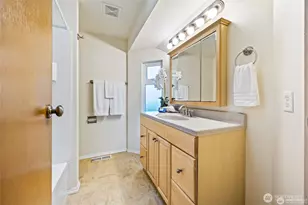 3001 Smithers Ct S, Renton, WA 98055 - Photo 10