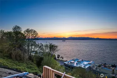 1017 California Lane SW, Seattle, WA 98116 - Photo 14