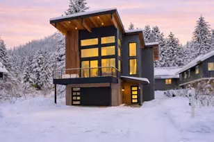 811 E Hyak Dr, Snoqualmie Pass, WA 98068 - Photo 2