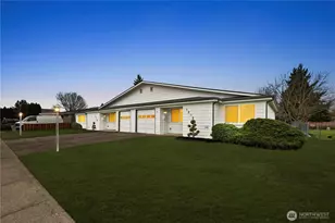 1310 12th Ave NW, Puyallup, WA 98371 - Photo 4