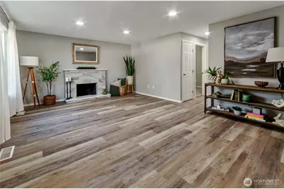 1802 21st St NE, Auburn, WA 98002 - Photo 2