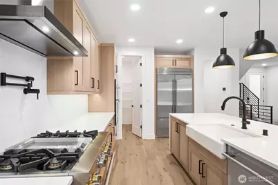 13806 SE 85th Street, Newcastle, WA 98059 - Photo 16