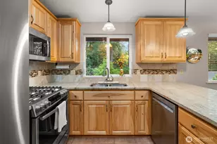 4918 Shellridge Rd NW, Olympia, WA 98502 - Photo 10