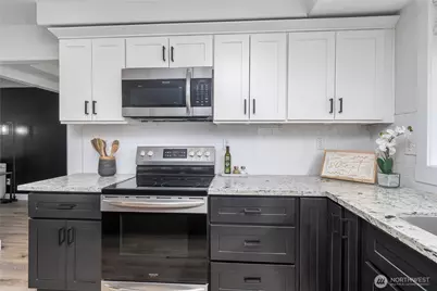 9906 328th Street E, Graham, WA 98338 - Photo 10