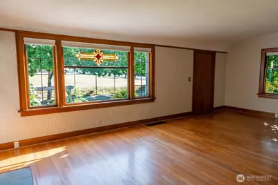 5008 S Angeline Street, Seattle, WA 98118 - Photo 8