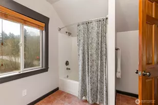 10415 SE Southworth Dr, Port Orchard, WA 98366 - Photo 24