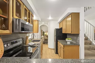 9221 College Way N, Seattle, WA 98103 - Photo 10