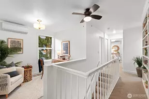 9221 College Way N, Seattle, WA 98103 - Photo 18