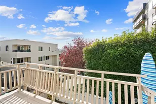 561 Lee St, Seattle, WA 98109 - Photo 38