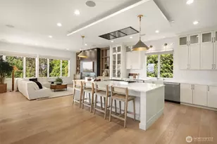 9234 NE 25th St, Clyde Hill, WA 98004 - Photo 18