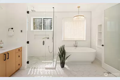 9234 NE 25th Street, Clyde Hill, WA 98004 - Photo 10