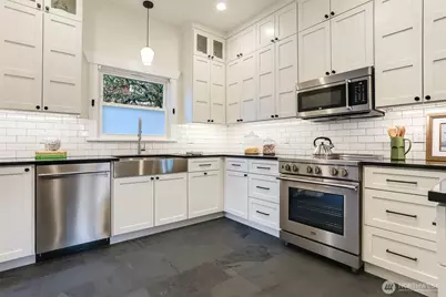 7341 11th Avenue NW, Seattle, WA 98117 - Photo 12