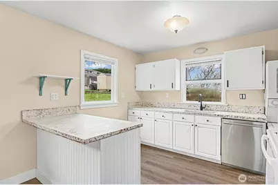 4612 33rd Street NE, Tacoma, WA 98422 - Photo 12