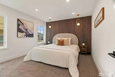 742 N 104th Street, Seattle, WA 98133 - Photo 12