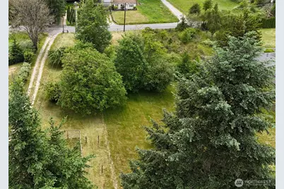 20221 Church Lake Road E, Bonney Lake, WA 98391 - Photo 36