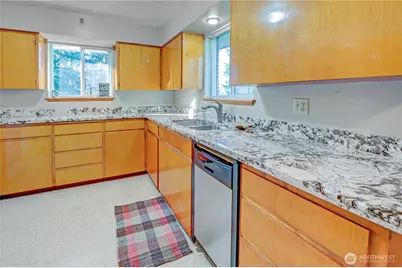 20221 Church Lake Road E, Bonney Lake, WA 98391 - Photo 14