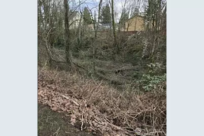 8027 S Yakima Avenue, Tacoma, WA 98408 - Photo 4