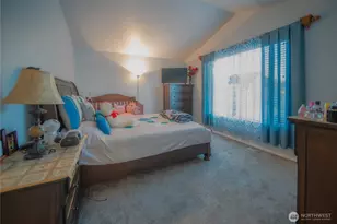 5615 S 233rd St, Kent, WA 98032 - Photo 16