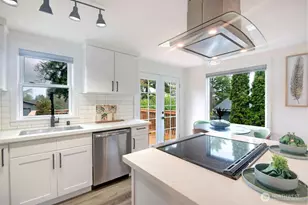 920 NW 96th St, Seattle, WA 98117 - Photo 8
