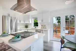 920 NW 96th St, Seattle, WA 98117 - Photo 10