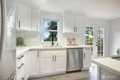 920 NW 96th Street, Seattle, WA 98117 - Photo 6