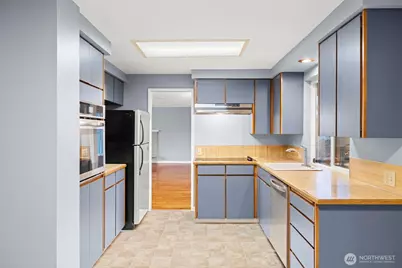 14733 NE 4th Place, Bellevue, WA 98007 - Photo 16