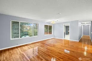 14733 NE 4th Pl, Bellevue, WA 98007 - Photo 10