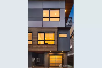 9709 Roosevelt Way NE #A, Seattle, WA 98115 - Photo 2