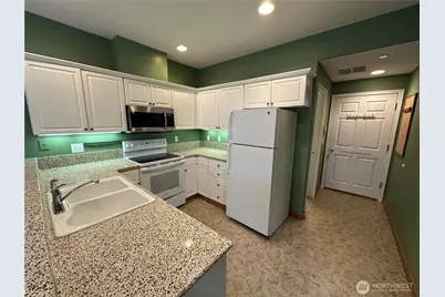 1463 Thompson Circle, DuPont, WA 98327 - Photo 6