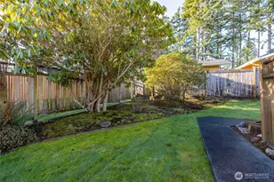 2211 32nd St, Anacortes, WA 98221 - Photo 16