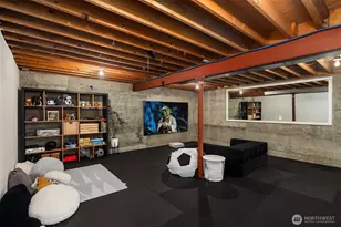 17505 NE 4th Pl, Bellevue, WA 98008 - Photo 32