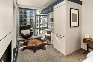 820 Blanchard St, Seattle, WA 98121 - Photo 14