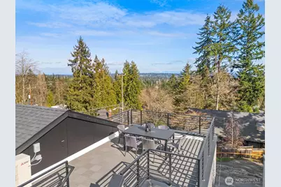 1261 NE 100th Street, Seattle, WA 98125 - Photo 2