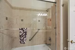 4406 Providence Point Pl SE, Issaquah, WA 98029 - Photo 18