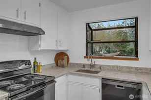 816 N 175th St, Shoreline, WA 98133 - Photo 20