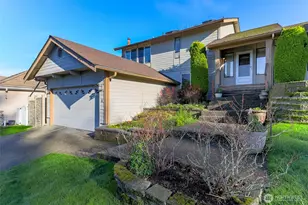 8208 24th St Ct W, University Place, WA 98466 - Photo 2