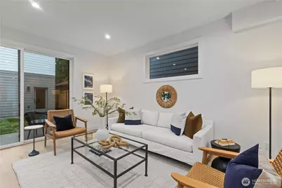 8314 28th Avenue NE, Seattle, WA 98115 - Photo 2