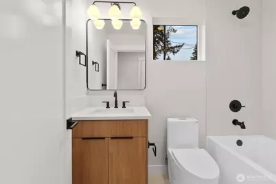 14308 Roslyn Place N, Seattle, WA 98133 - Photo 6