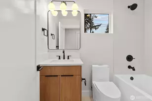 14308 Roslyn Pl N, Seattle, WA 98133 - Photo 6