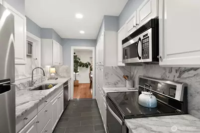 728 33rd Avenue, Seattle, WA 98122 - Photo 8