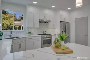 4019 4th Ave NE, Seattle, WA 98105 - Photo 14