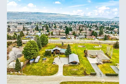 1919 B 5th St, Wenatchee, WA 98801 - Photo 6