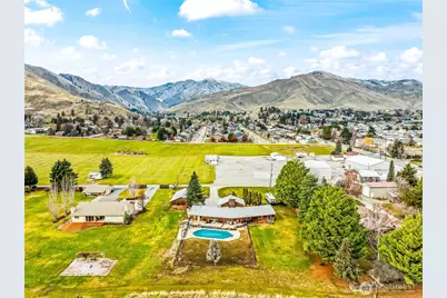 1919 B 5th St, Wenatchee, WA 98801 - Photo 10