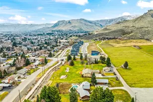 1919 B Fifth St, Wenatchee, WA 98801 - Photo 12