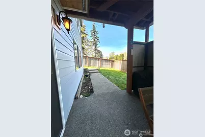 6736 NE 201st Place, Kenmore, WA 98028 - Photo 6