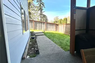 6736 NE 201st Pl, Kenmore, WA 98028 - Photo 6